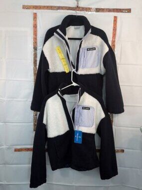 Columbia Women's Lodge Sherpa Pullover, Navy Blue and White, 2 avail in Size SM